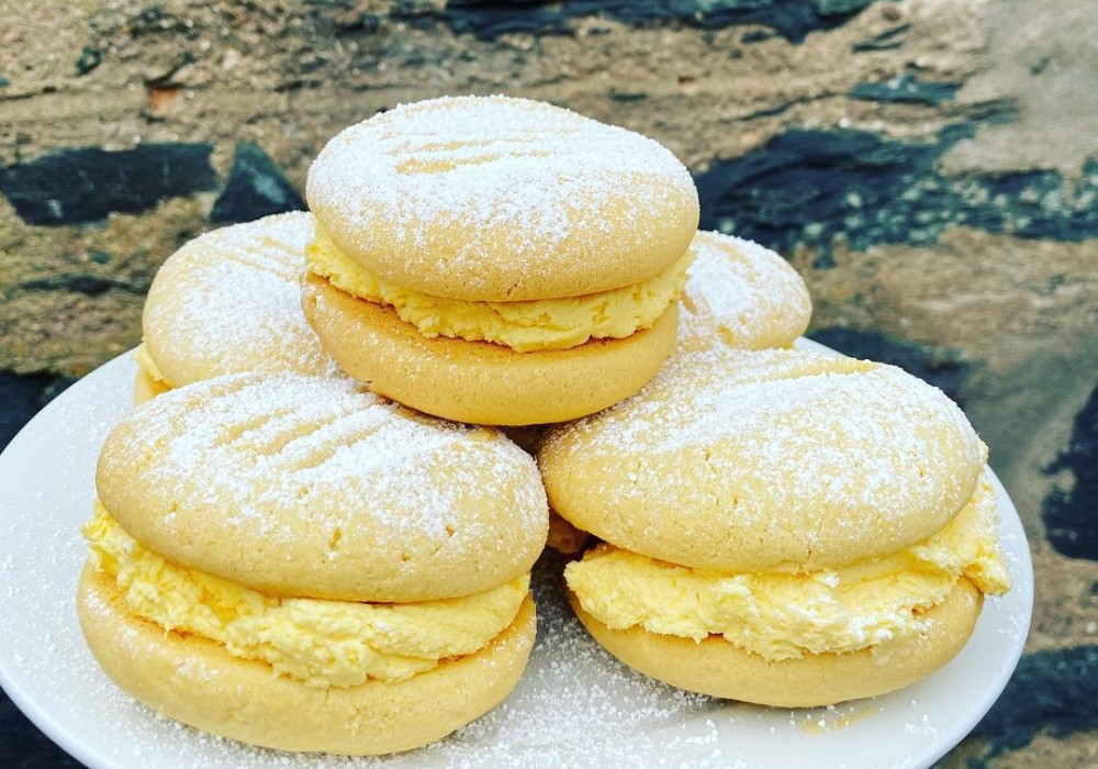 Sandra's famous giant custard creams